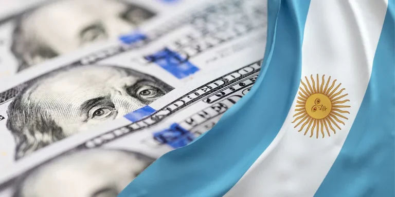 Dólar barato y apertura económica: empresarios y economistas advierten sobre el impacto en la competitividad argentina