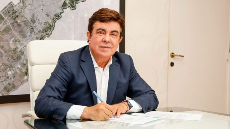 Fernando Espinoza enfrentará juicio oral por presunto abuso sexual y desobediencia judicial